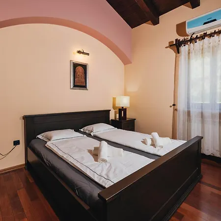 فندق مبيت وإفطار New!!! La Magrina - 3*