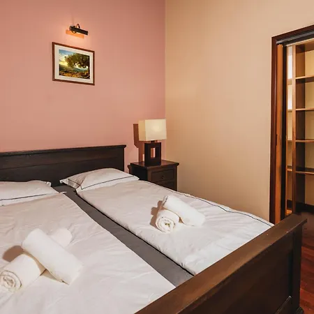 New!!! La Magrina - 3*